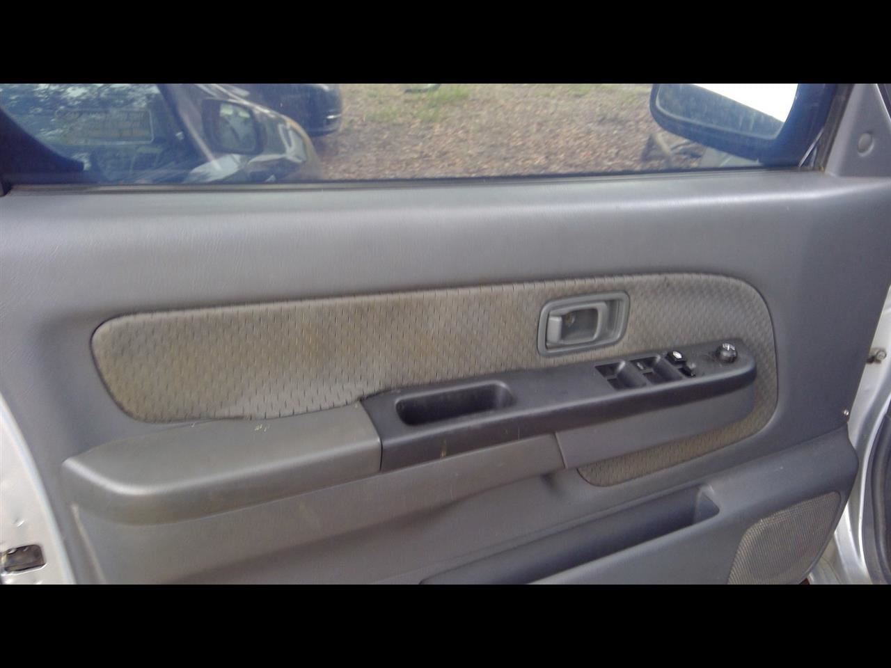 Alternator 6 Cylinder Fits 99-02 FRONTIER 1126869