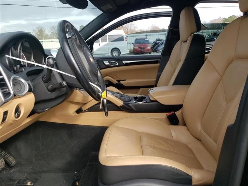 PASSENGER SIDE A PILLAR TRIM 7P5867234AA FITS CAYENNE 2014 648780