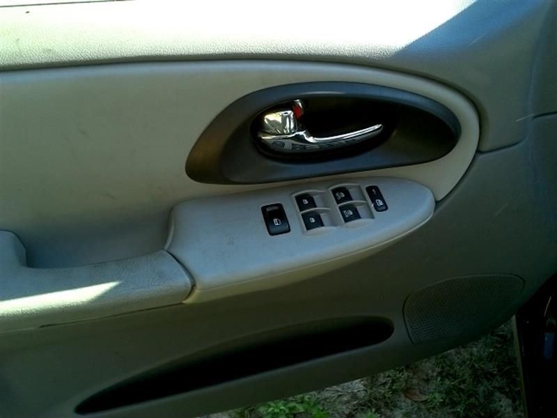 Passenger Corner/Park Light Fog-driving Fits 02-09 TRAILBLAZER 296740