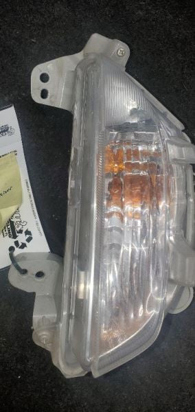 Passenger Corner/Park Light Park Lamp-turn Signal Fits 14-16 MAZDA 3 1053464