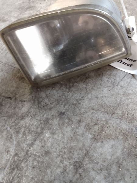 Passenger Corner/Park Light Fog-driving Bumper Mounted Fits 01-03 RAV4 587740