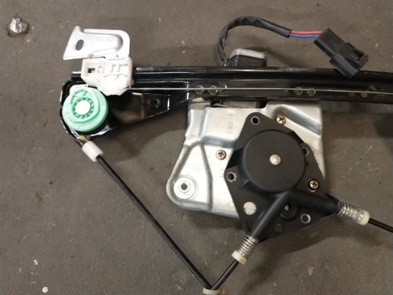 Passenger Rear Window Regulator Electric Fits 99-05 GRAND AM 884622