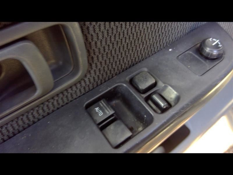 Passenger Tail Light Quarter Panel Mounted Fits 02-04 FRONTIER 897646