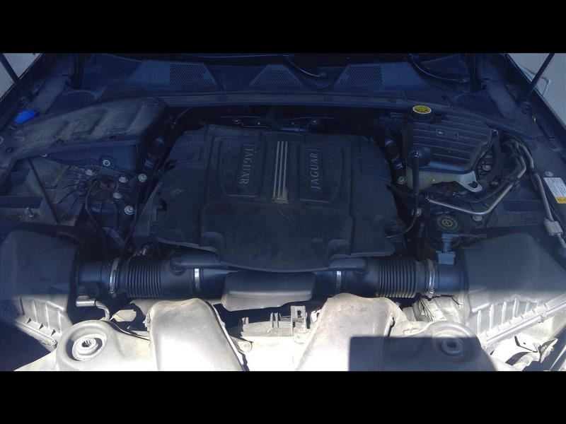 Audio Equipment Radio Receiver Am-fm-cd Fits 11-15 XJ 530840