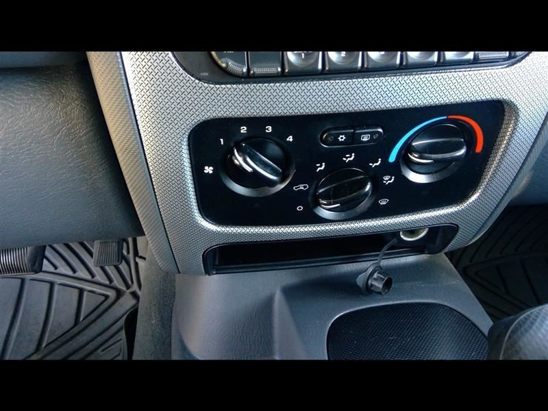 Passenger Side View Mirror Power Non-heated Fits 02-07 LIBERTY 889359