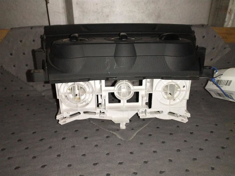 Temperature Control With AC Manual Temperature Control Fits 17 MAZDA 3 550403