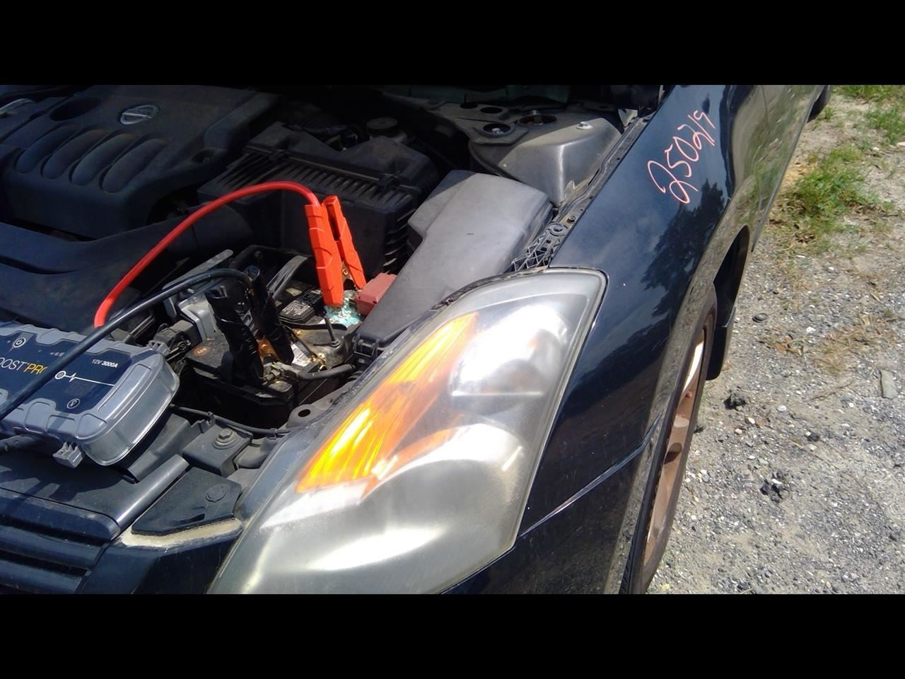 (BOX ONLY-NO TUBES) Air Cleaner Coupe 2.5L 4 Cylinder Fits 07-13 ALTIMA 1120589