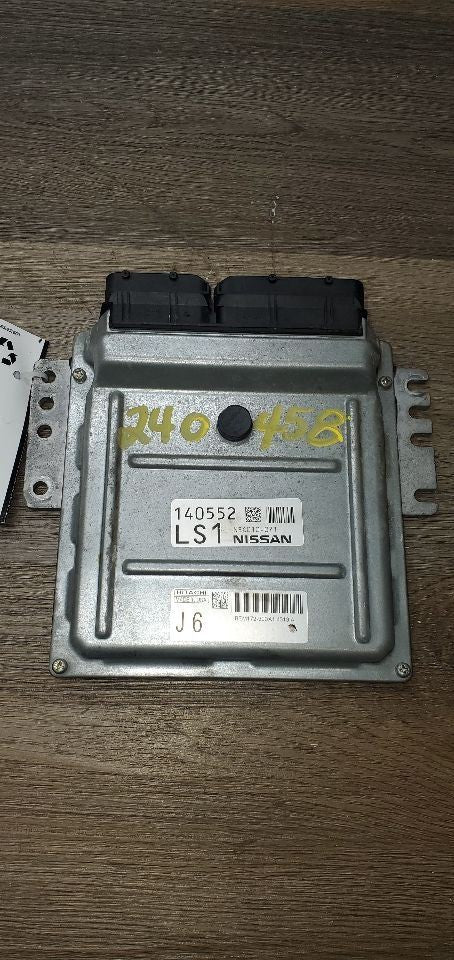 Engine ECM Electronic Control Module 5.6L 8 Cylinder Fits 14 NV 2500 1061422