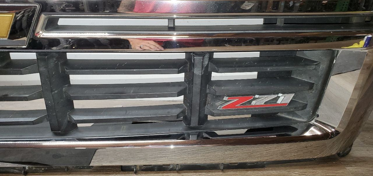Grille Chrome Surround Black Bars Fits 14-15 SILVERADO 1500 PICKUP 1130675