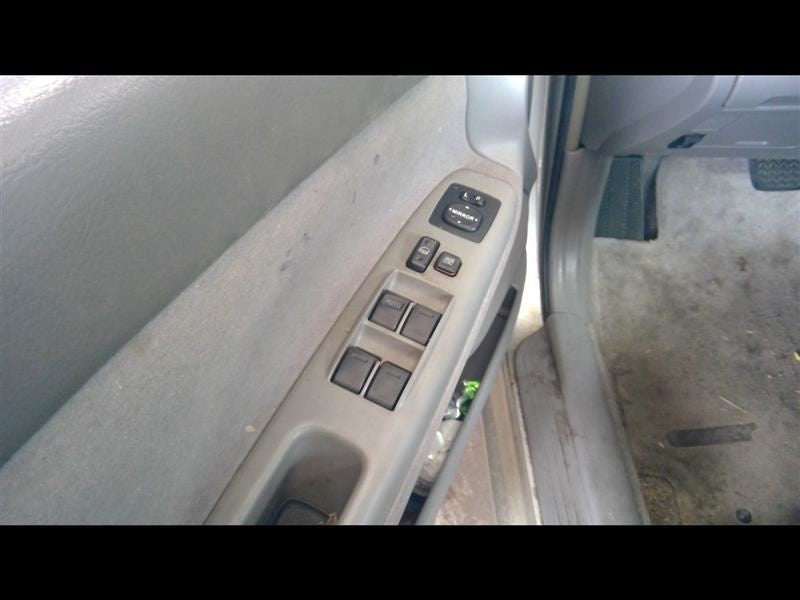 Driver Left Tail Light Fits 02-04 CAMRY 846683