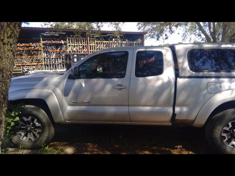 Driver Sun Visor Extended Cab Base 6 Cylinder Fits 05-11 TACOMA 1067382