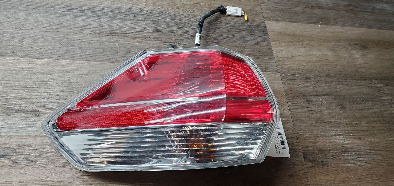 Driver Tail Light VIN K 1st Digit Korea Built Fits 14-17 ROGUE 1087150