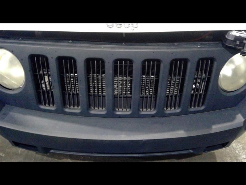 Passenger Side View Mirror Moulded In Black Manual Fits 07-17 PATRIOT 1044982