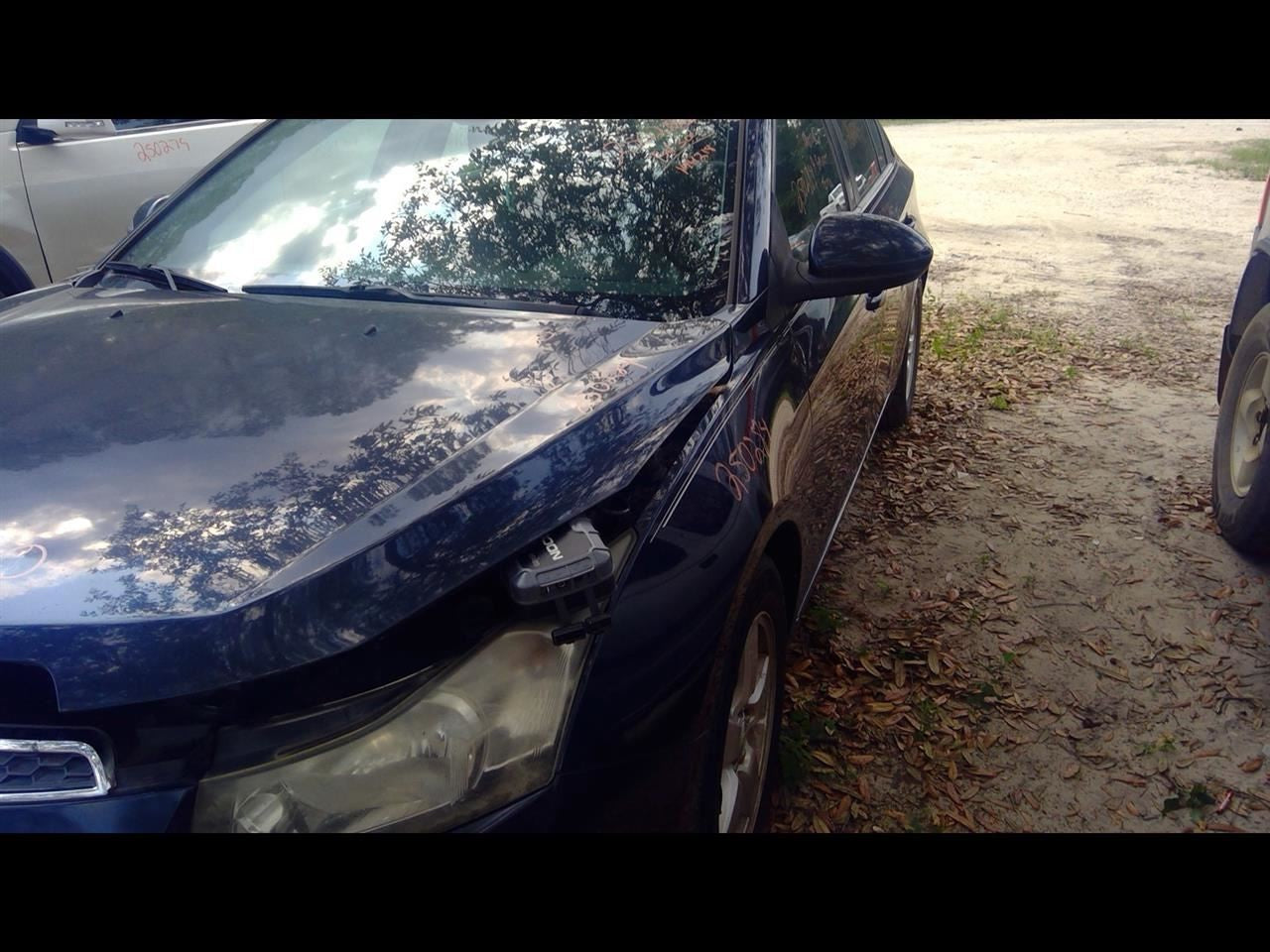 Grille Lower Center Of Fascia Transmission Opt MH8 Fits 11-14 CRUZE 1126759