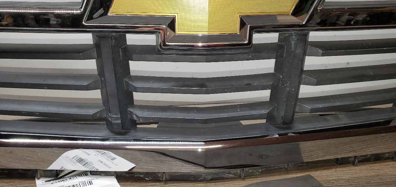 Grille Chrome Surround Black Bars Fits 14-15 SILVERADO 1500 PICKUP 1130675