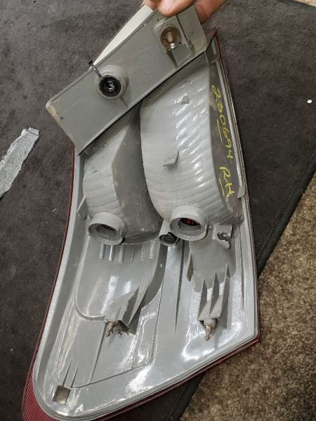 Passenger Tail Light VIN J 1st Digit Japan Built Fits 08-15 ROGUE 959698