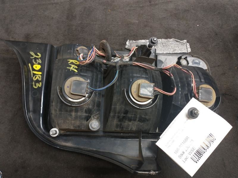 Passenger Right Tail Light Fits 05-09 MUSTANG 928235