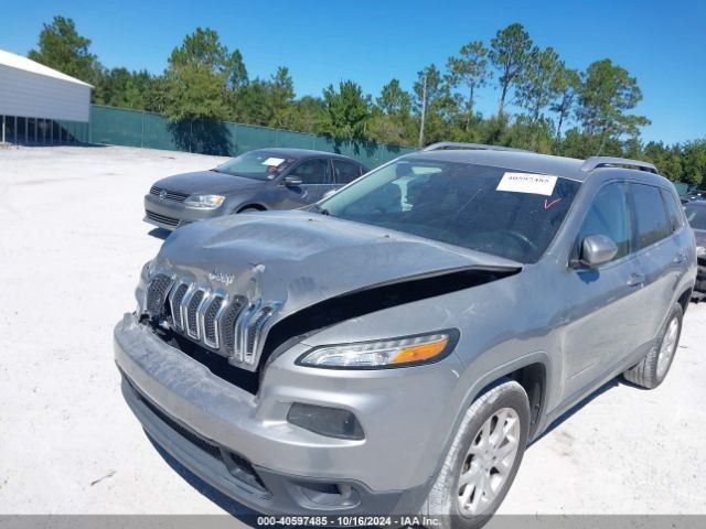 Driver Left Strut Front FWD Fits 14-18 CHEROKEE 1087459