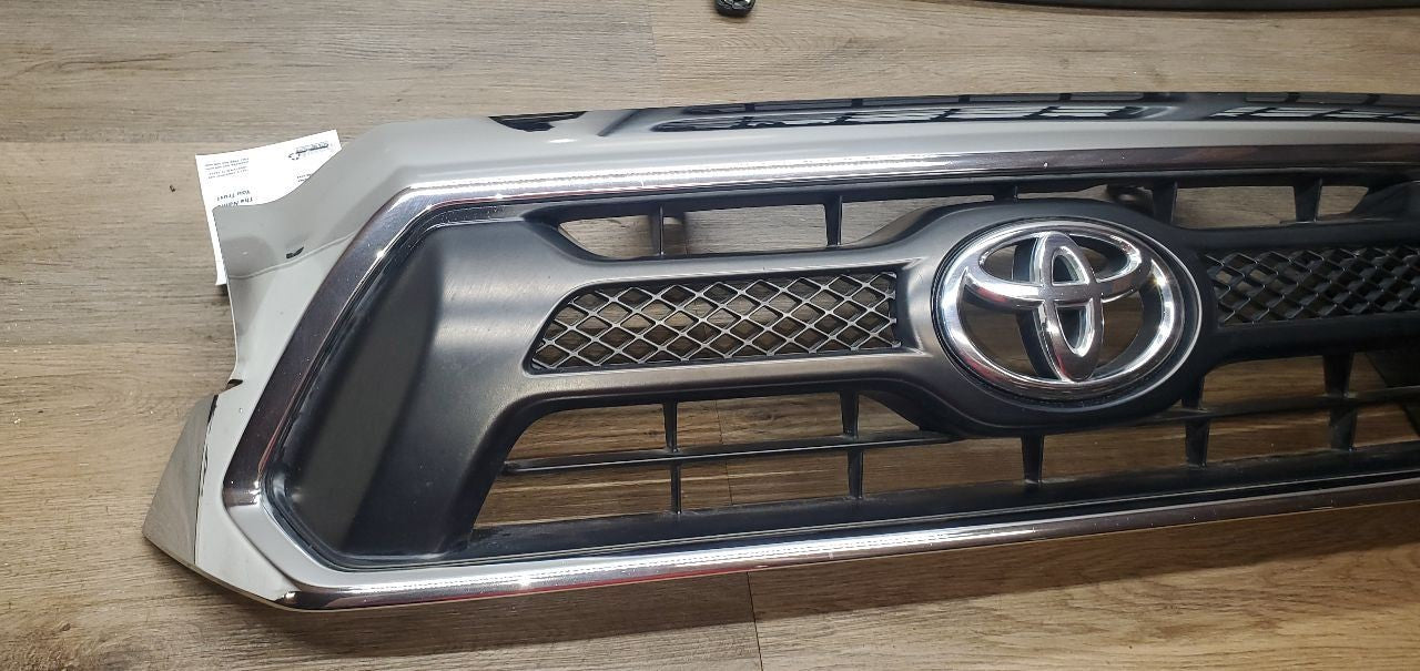 Grille Upper Chrome Surround Fits 12-15 TACOMA 1129109