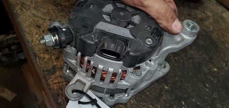 MAZDA 3 2019 Alternator 1074590