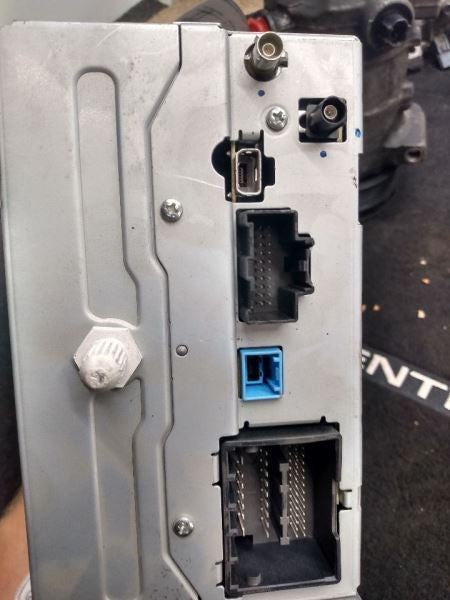 Audio Equipment Radio Receiver Am-fm-single CD-MP3-USB Fits 13 MALIBU 1056843