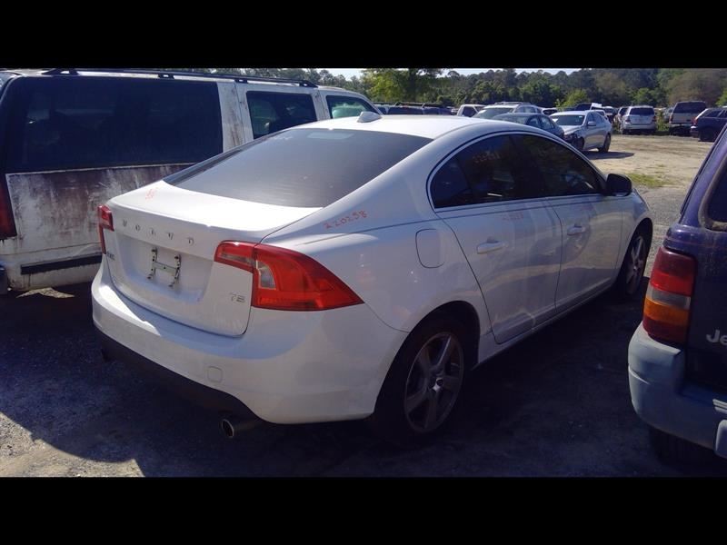 Audio Equipment Radio XC70 Receiver Fits 12-14 VOLVO 70 SERIES 664647
