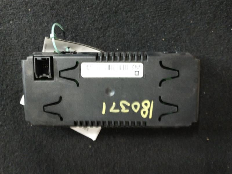 Info-GPS-TV Screen Dash Lower 7" LS Fits 10-15 EQUINOX 350059