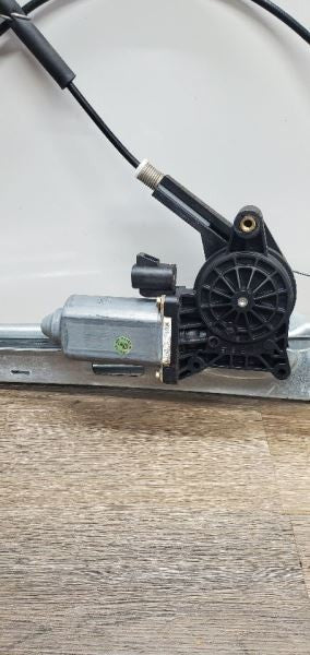 Driver Front Window Regulator Electric Fits 99-07 SIERRA 1500 PICKUP 1068350