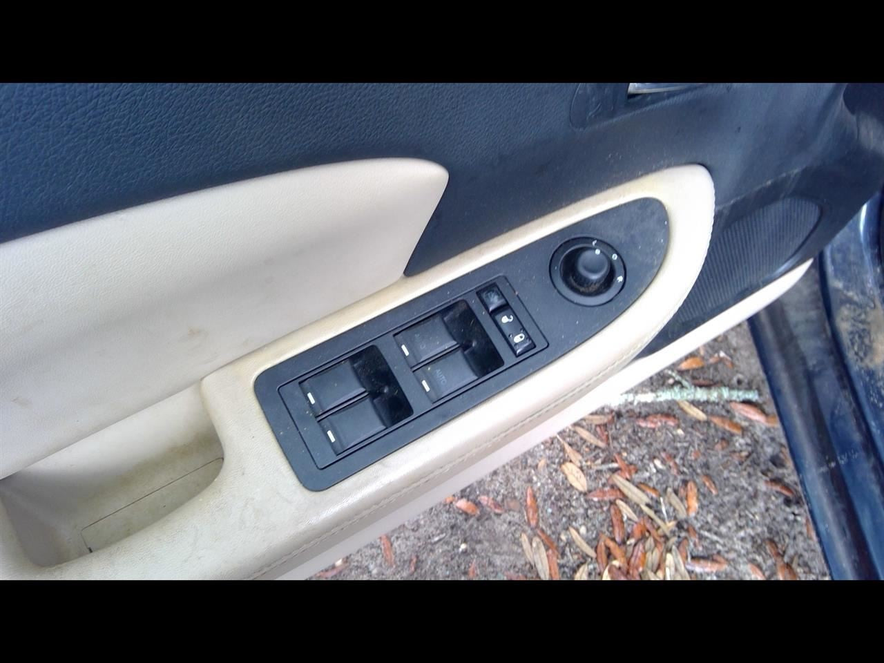 200 2012 High Mounted Stop Light 1126931