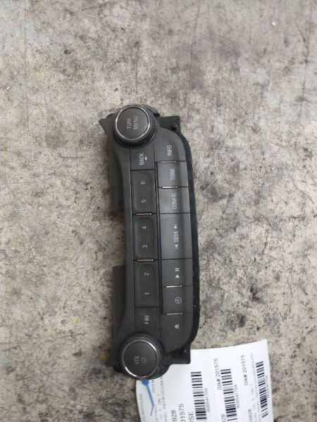 Audio Equipment Radio Control Panel Opt Uew Fits 13 MALIBU 541704