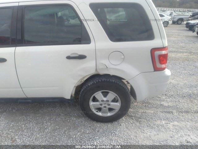Audio Equipment Radio Receiver AM-FM-CD-MP3 Fits 11-12 ESCAPE 563533