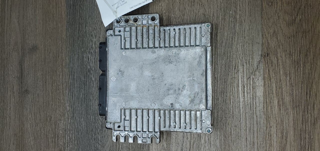 Engine ECM Electronic Control Module 5.6L 8 Cylinder Fits 14 NV 2500 1061422