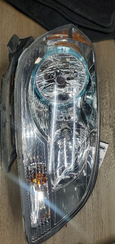 Passenger Right Headlight Fits 08-12 MALIBU 1102368