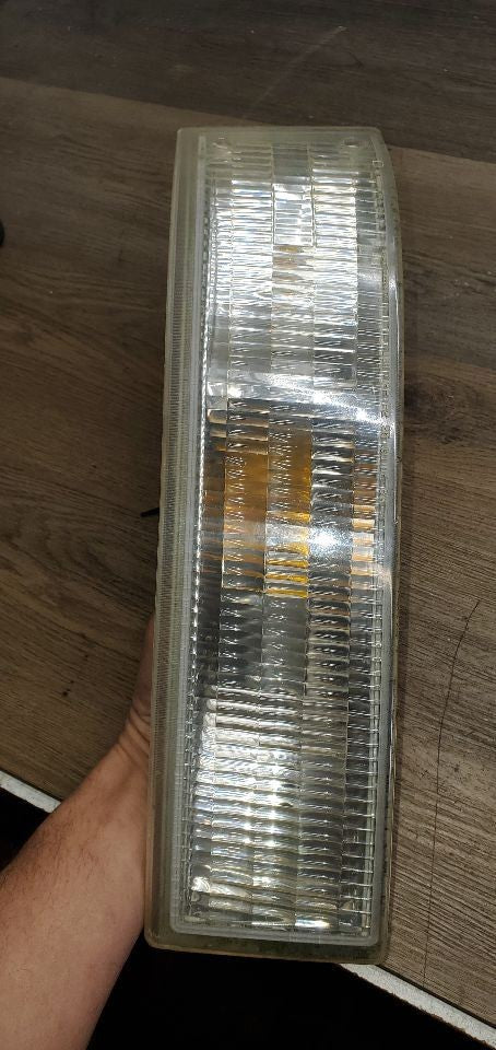 Passenger Corner/Park Light Park Lamp-turn Signal Fits 95-05 ASTRO 1095617
