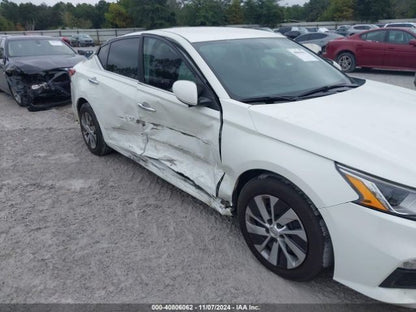 Driver Left Grille Ends Fits 19-22 ALTIMA 1127305