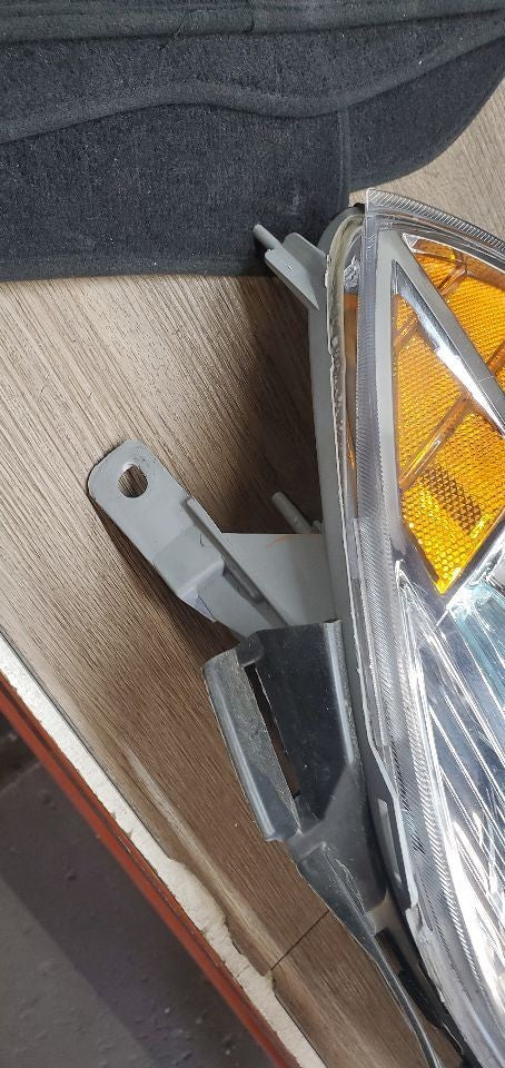 Passenger Right Headlight Fits 08-12 MALIBU 1102368