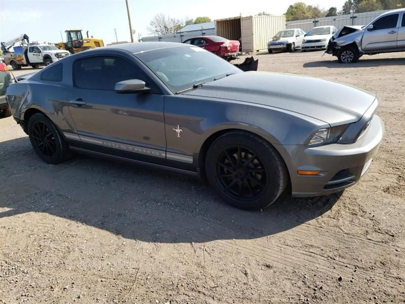 Corner/Park Light Fog-driving Round Halogen Fits 06-17 MUSTANG 1049650