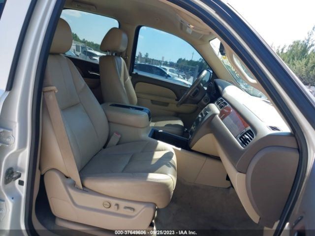 Corner/Park Light Fog-driving Bumper Mounted Fits 07-14 SUBURBAN 1500 1041921