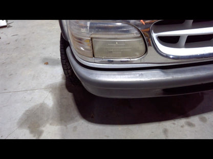 Passenger Headlight 4 Door Excluding Sport Trac Fits 95-01 EXPLORER 1097883