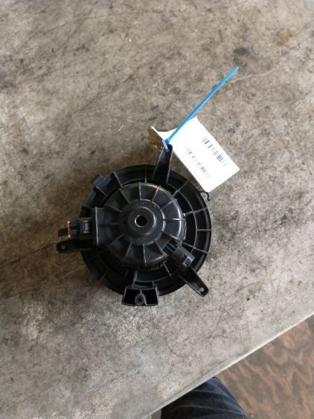 Blower Motor VIN J 11th Digit Limited Front Fits 13-17 ACADIA 566951
