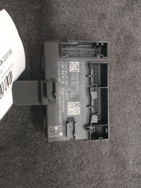 A4 AUDI   2018 Chassis ECM 752178