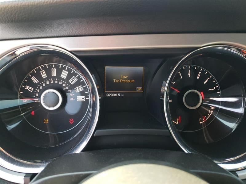 Corner/Park Light Fog-driving Round Halogen Fits 06-17 MUSTANG 1049650