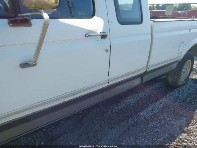 Passenger Corner/Park Light Side Marker Fits 92-97 FORD F250 PICKUP 1136227