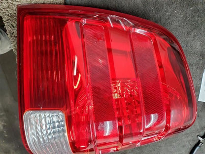 Driver Left Tail Light Fits 03-06 EXPEDITION 990375