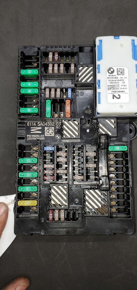 CABIN FUSE BOX - REAR POWER  DISTRIBUTER FITS X3 2024 Body Parts Misc 1113709
