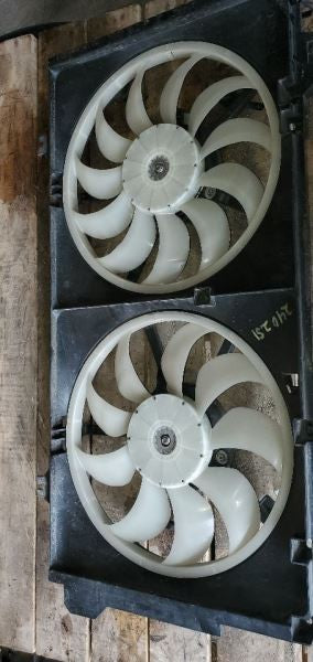 Radiator Fan Motor Fan Assembly Fits 14-17 MAZDA 6 1043610